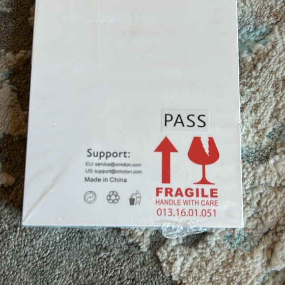 New!! 2 pack iPod touch glass screen protector - Picture 3 of 3